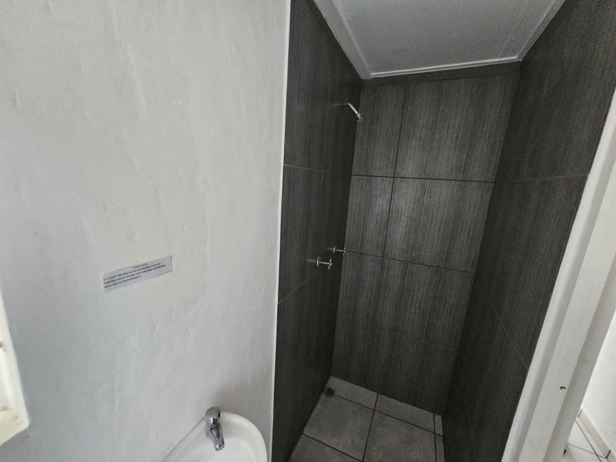 7 Bedroom Property for Sale in Brandwag Free State